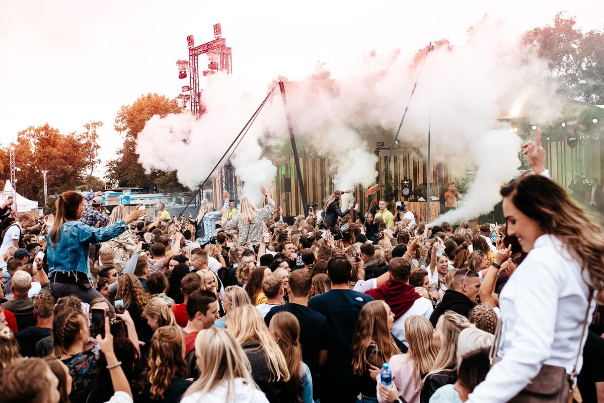 Beachrockers tweet media