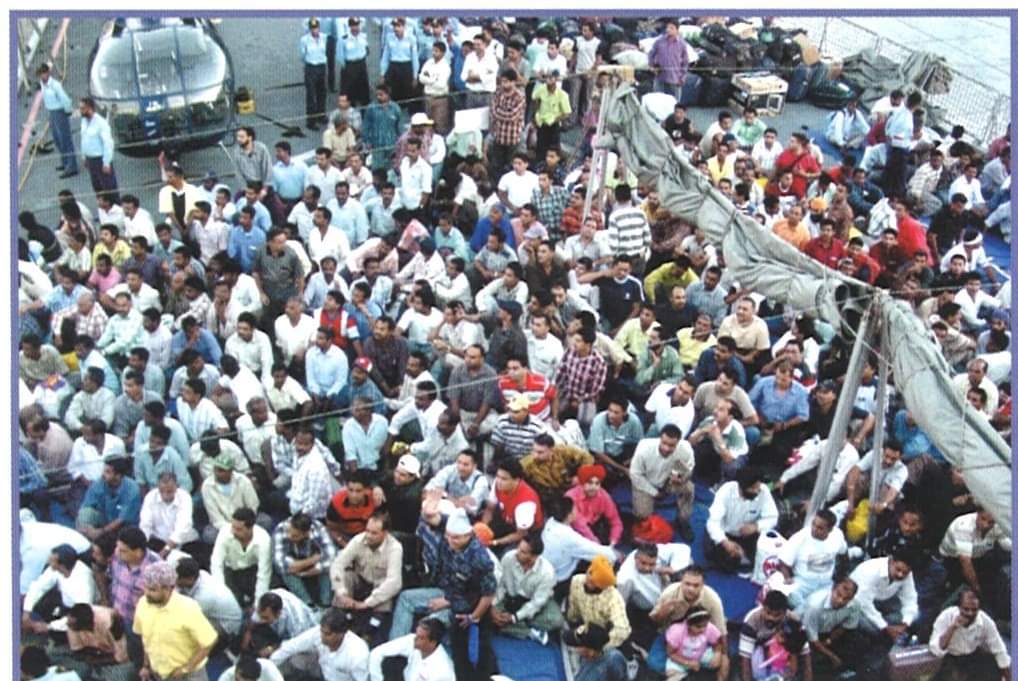 #IndianNavalHistory  
#OnThisDay in 2006
#IndianNavy launched the historic #OpSukoon, termed by some as the 'biggest evacuation since #Dunkirk'; to evacuate Indian, Nepalese, Sri Lankan, American & Lebanese nationals from War torn Beirut (#Lebanon) to Larnaca (#Cyprus) (1/n).