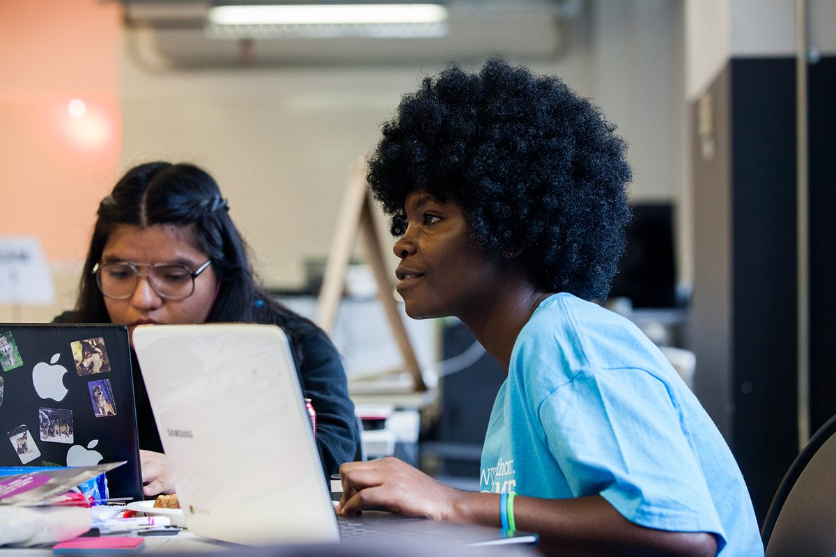Women from <a href="/GeorgeMasonU/">George Mason University</a>  and <a href="/NOVAcommcollege/">NOVAcommcollege</a>  will come together to explore computing on July 26 to kick off the first-ever Mason <a href="/BrkThroughTech/">BreakThroughTech</a> Guild program. 🥇

cec.gmu.edu/news/2021-07/f…