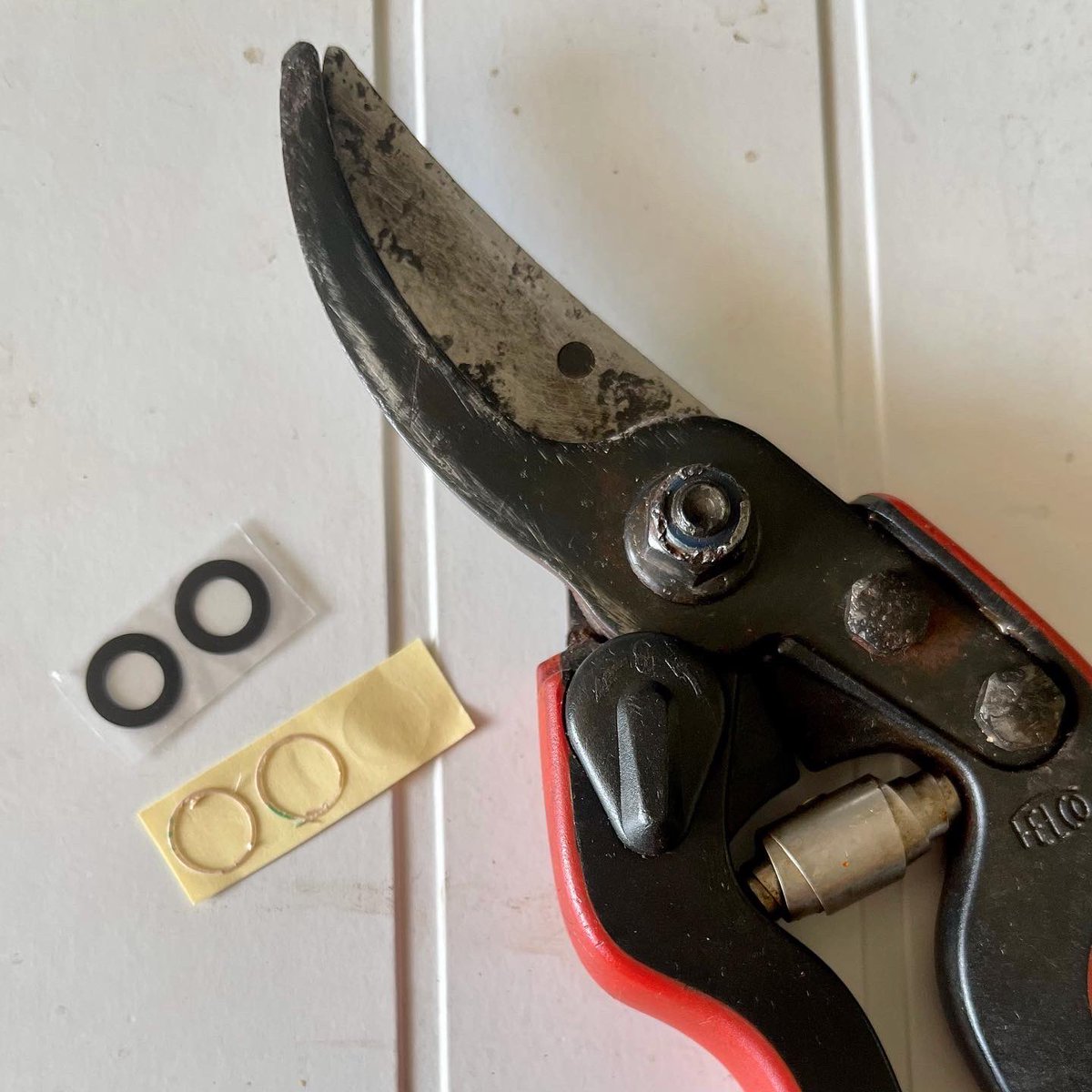 kingjasonantony's tweet image. Fixing garden stuff for Dad, updating sat nav software for him and fixing a broken lens on my iPhone - What a way to spend your Monday off work #diy #doingstuff