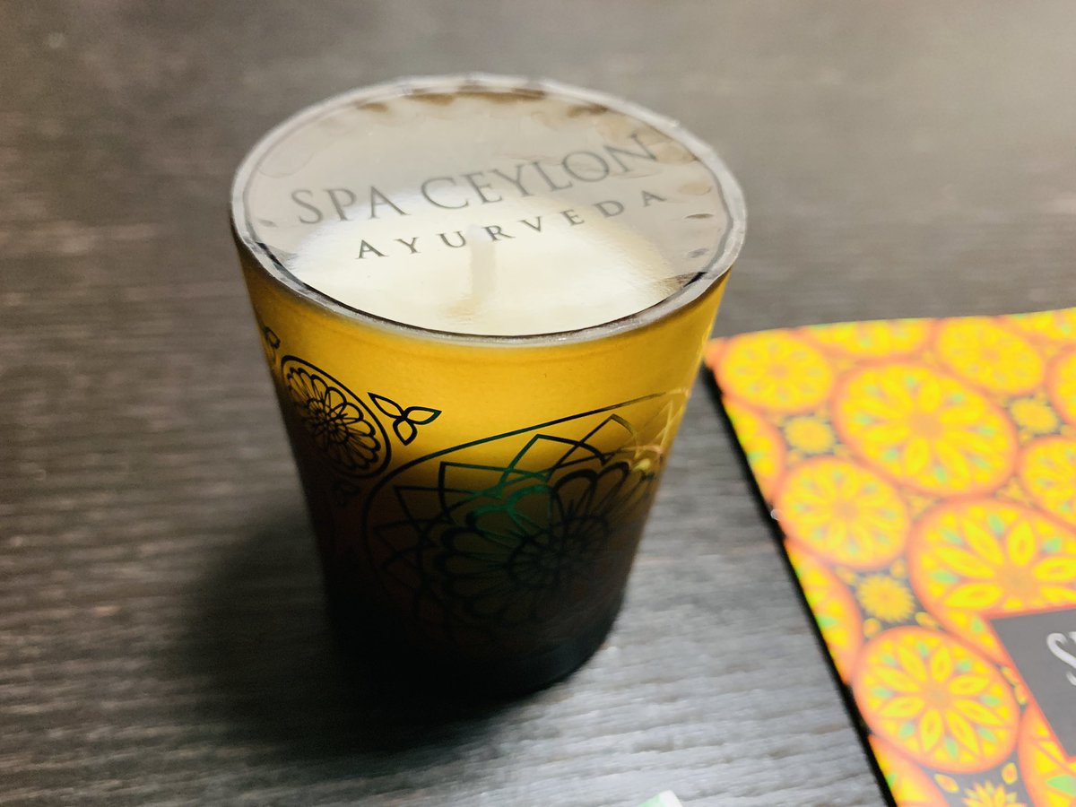 Allarey_'s tweet image. SPA CEYLONというアロマのお店に寄って帰って来た。
寝る前のキャンドルを１つだけ買った。とてもバランスの良い、リラックス出来る香りが見つかった。
今度、日中用のバームも買いに行く。
香りは甘めの重いものより、通年、スッキリとリフレッシュ出来るハーブのものが好き。
#SPACEYLON  #アロマ
