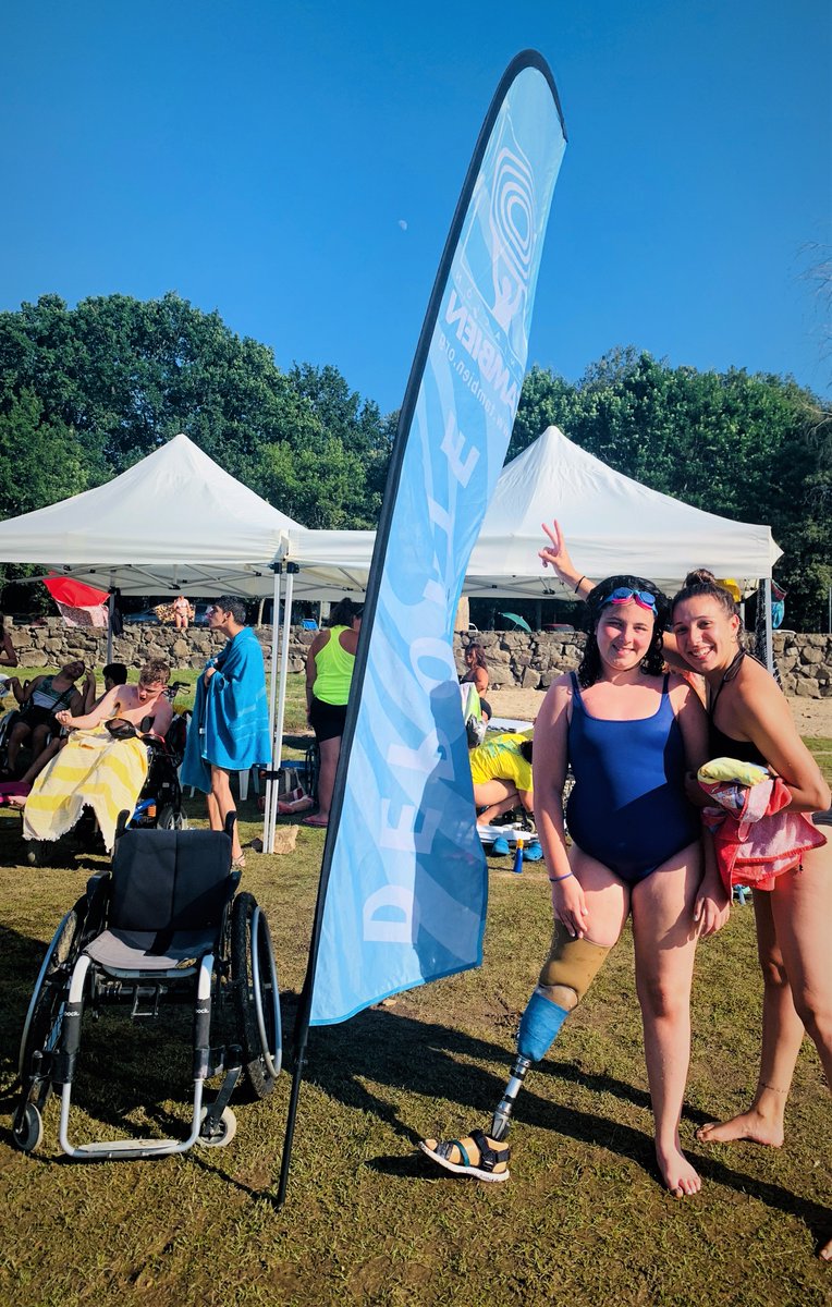 Fund_Tambien's tweet photo. La "marea roja" de Fundación También desembarca en Orense y tiñe de color y sonrisas el #campamento de #verano #inclusivo y #multiactividad gracias a #fundacionarpe, @InditexSpain y @masmovil . ¡Sólo acabamos de llegar, lo que les espera es más y mejor! https://t.co/0tw4dgDHCP