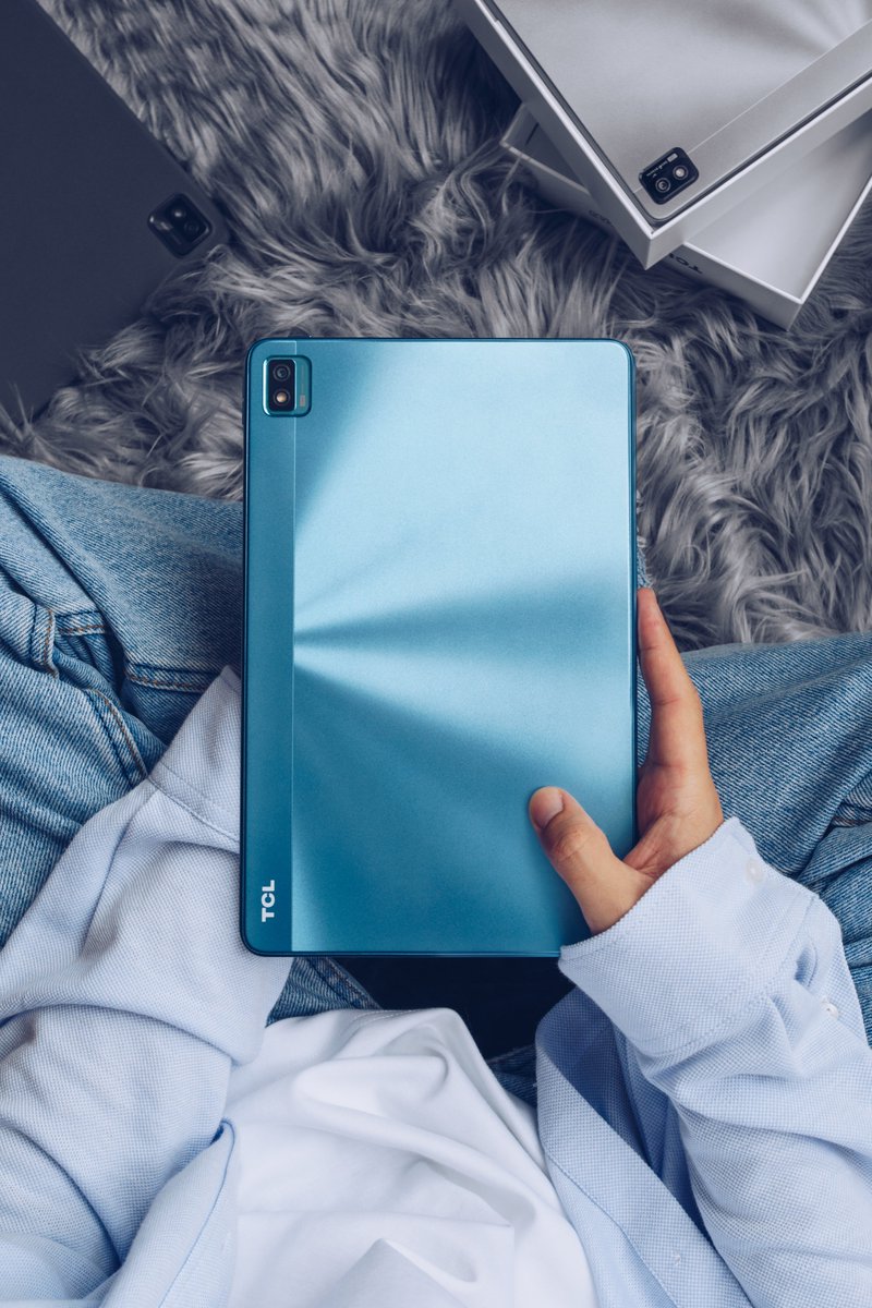 tclmobilees's tweet image. Tenemos algo muy grande entre manos🙌, la nueva #TCL10TABMAX

📺 Pantallote de 10”
👩🏼‍💻 Procesador de 8 núcleos
📶 Conexión 4G
🔋 Batería de 8000 mAh

¿Te gustaría tener una? ¿Para qué usas más la tablet?