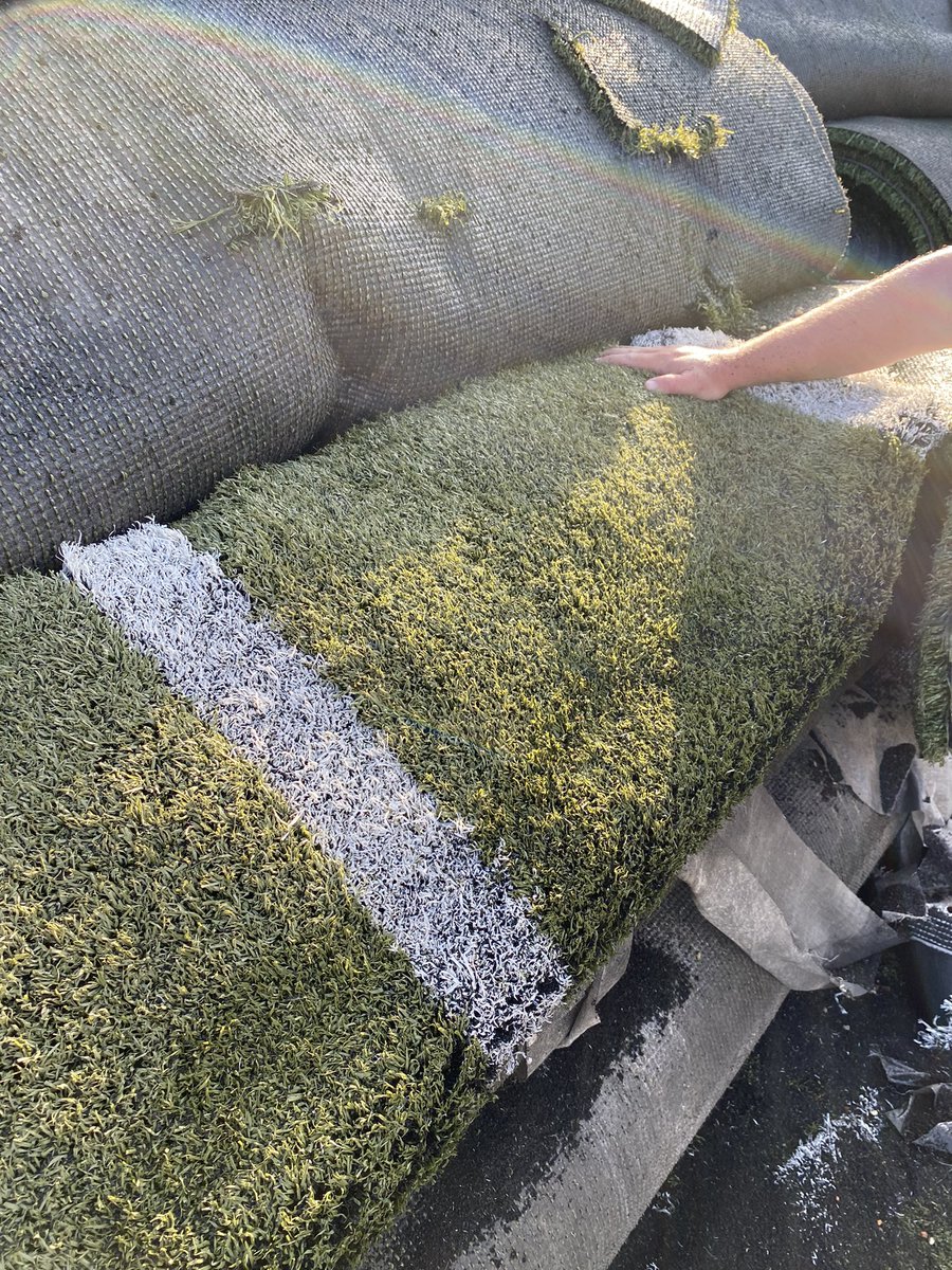 SportsContUltd's tweet photo. We have lots of used turf in stock, great for batting cages, indoor facilities, and more. They come in rolls 7’x50’ and are $200 a roll. Call or message us for more info. 601-408-9267 https://t.co/TAodQ94D7C