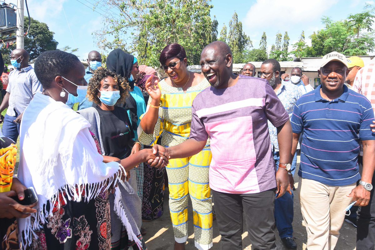 WilliamsRuto's tweet image. Small businesses constitute the artery of our economy. We must, therefore, amplify our focus beyond the short-term support to investing in sustainable and innovative measures that will make them sprout, flourish and endure high-risk environments.