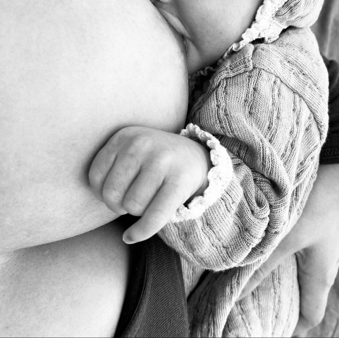 halsey_hispanic's tweet photo. Bienvenido al mundo Ender Ridley Aydin (7/14/2021) halsey y su pareja alev ya son mamá y papá, estamos felices de la noticia y explotando de amor 🍼💖 https://t.co/ih8yi8g6mt