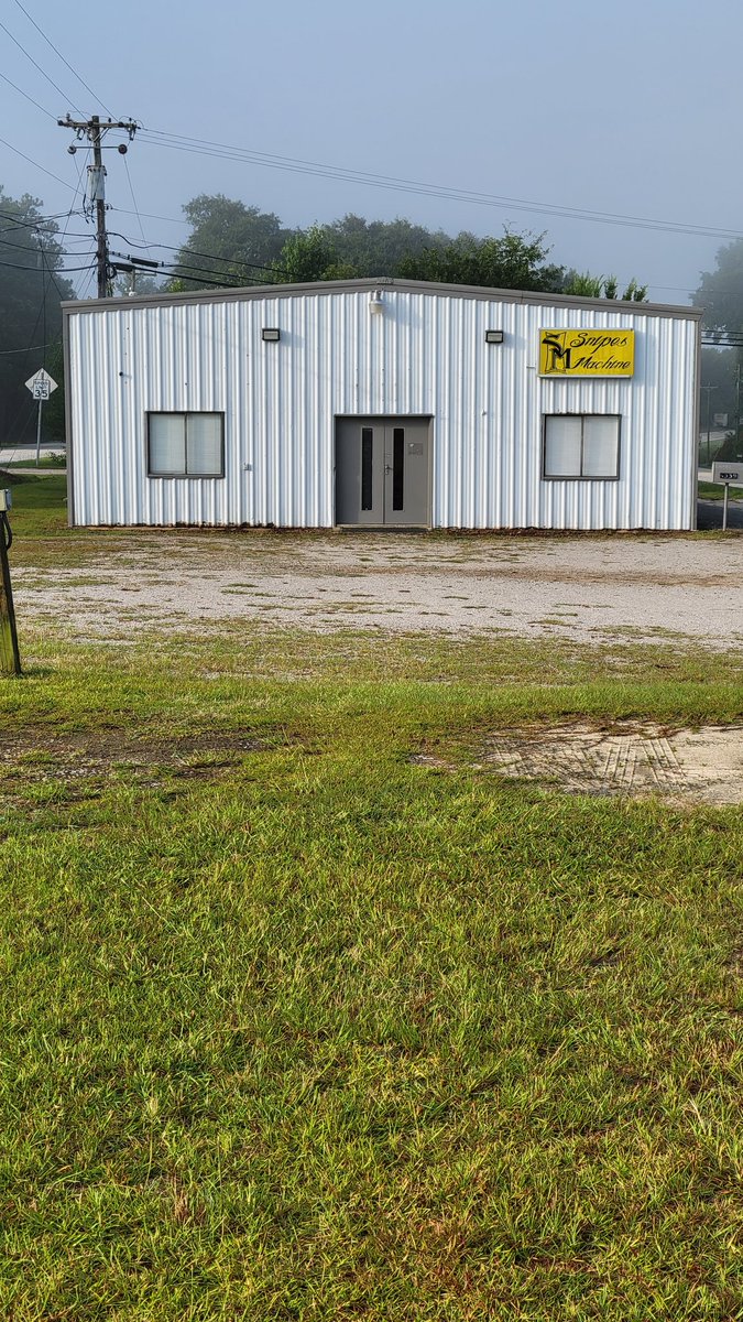 SnipesMachine's tweet image. New shop is up and running !