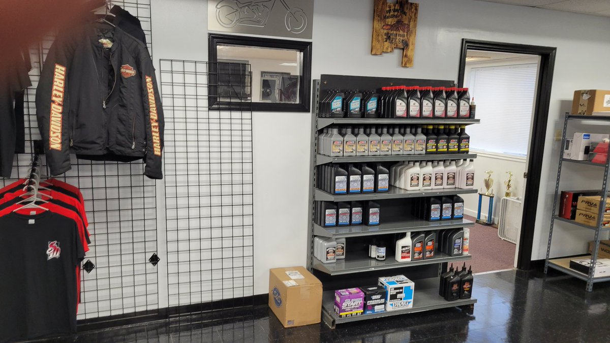 SnipesMachine's tweet image. New shop is up and running !