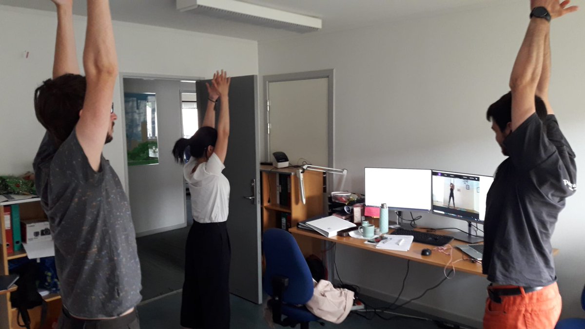 #Fitness session at <a href="/biotrans2021/">Biotrans2021</a>! It's good to relax a bit after a long day of conferences ❤️ Keep it up guys! 💪💪💪💪