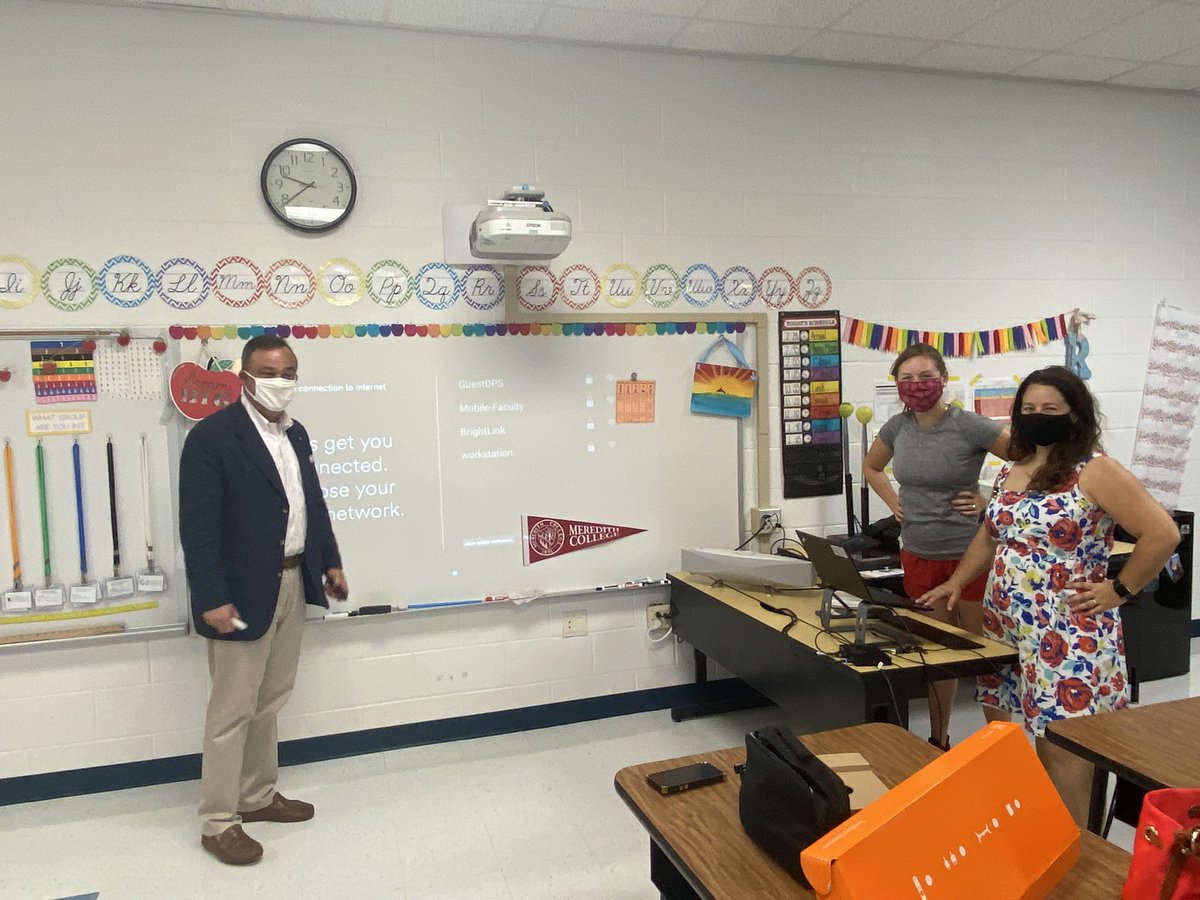 So excited to see <a href="/MangumExplorers/">Mangum Elementary</a> and @MerlynMind collaborating to create innovation in the classroom. #innovation #DigitalTransformation <a href="/ConnectionIT/">Connection IT</a>