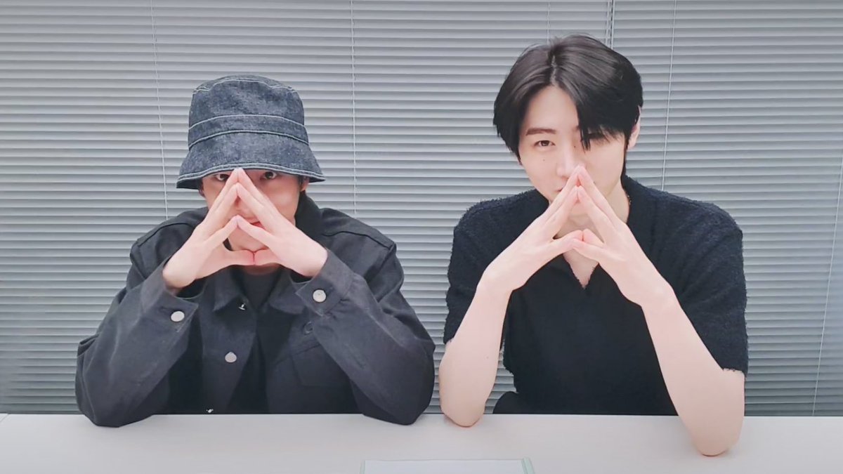 021208S2's tweet photo. 박리뷰 성훈왕 댕댕즈 !!!! https://t.co/8nqWwCXwNy