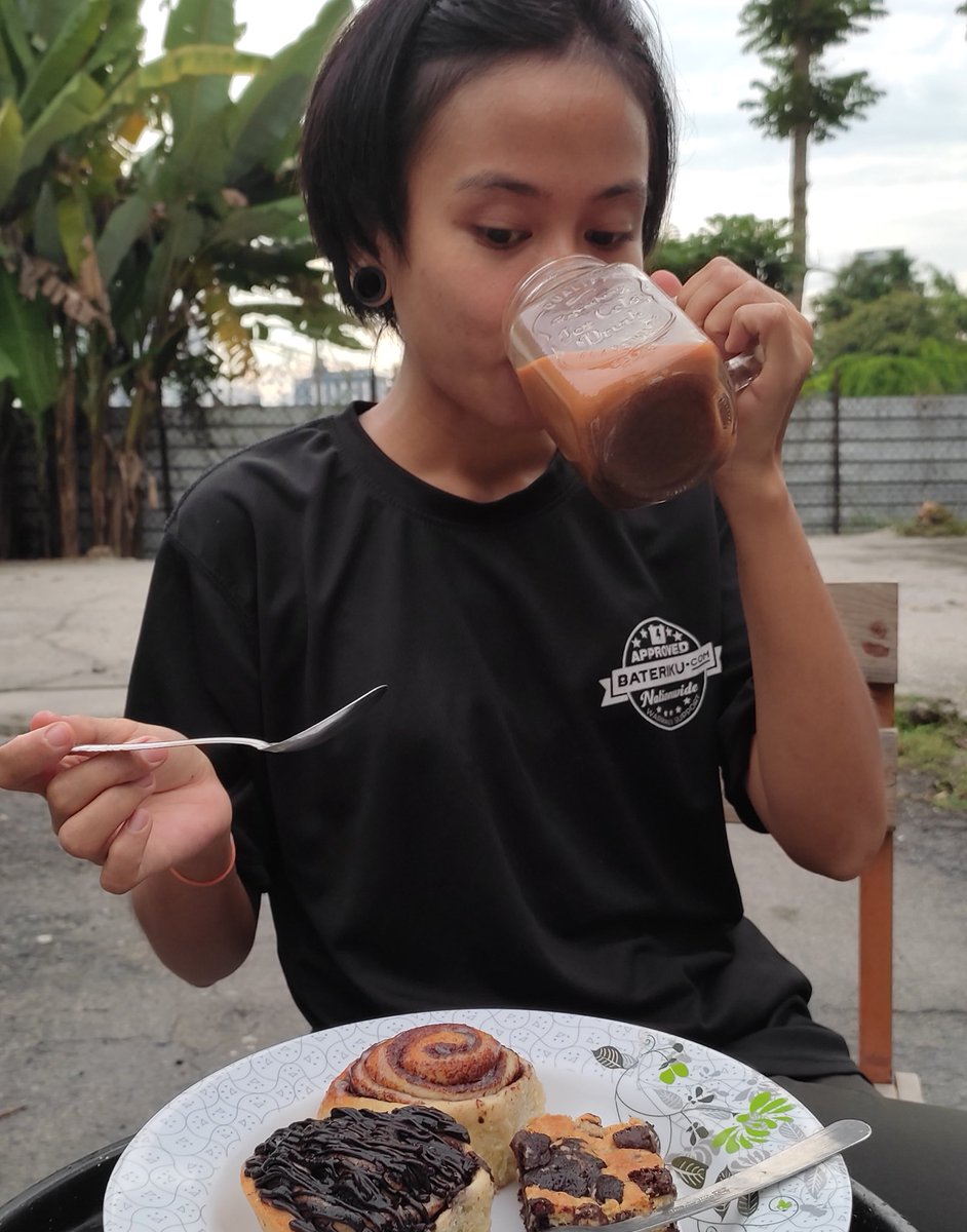 CechAdrea's tweet photo. Untuk kita-kita yang patuh SOP & tak balik kampung, kami ada teh masala untuk ceriakan pagi Aidiladha anda.
Order sekarang whatsapp
60 18 359 4908
.
.
.
#kopiopah #kelabsarapan #PJ #foodclub #kitajagakita #apakhabaranakseni
#makantime #pj #petalingjaya https://t.co/yLpIEPiKy6