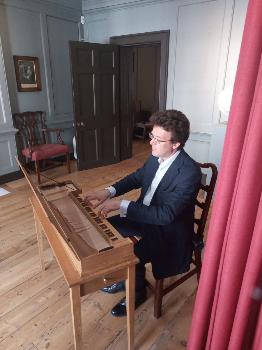 PluckyPerkins's tweet photo. It's not everyday that one gets to play the clavichord in Handel's bedroom!

@HandelHendrix #BUCKETLIST https://t.co/4v8VARbywO