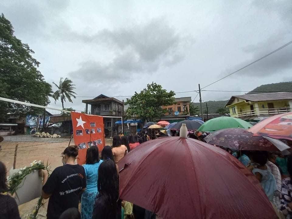 klatpri's tweet photo. A commemoration service strike was held in Nyawbyin village Launglon township this afternoon to mark the 74th Martyrs Day.
#HonorTheFallenHeroes    #WhatsHappeningInMyanmar #July19Coup https://t.co/nL3ZN6UyDY