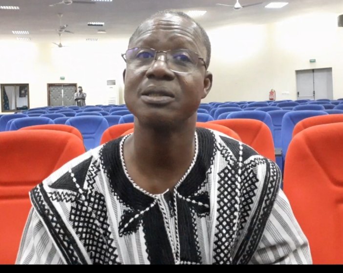 BulletinSante's tweet image. Les femmes #fontaines sont des femmes qui libèrent une quantité importante de liquide au niveau de l&apos;entrejambe pendant l’orgasme. 
 Ce n’est pas une #maladie. Elles  doivent être fières d’avoir ça, car elles sont #exceptionnelles

#Pr_Der_Adolphe_Somé, gynécologue obstétricien