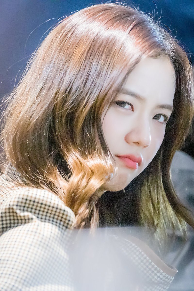 jisoo pics tweet media