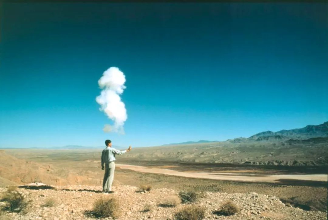 The first NFT work of Cai Guoqiang, the world's most famous pyrotechnic artist, was auctioned for 2.5 million US dollars. Justin Sun has repeatedly bid but failed to take the auction. mp.weixin.qq.com/s/ntYNV9_VjKk2…