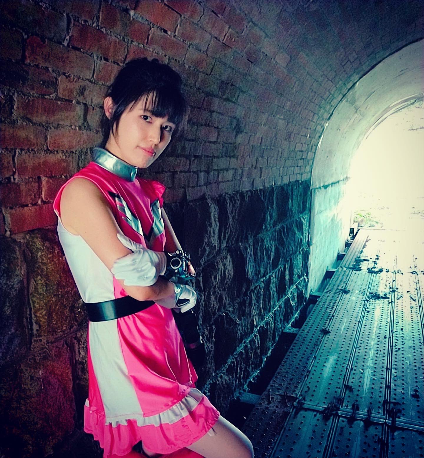 Hiron Sonon Artist 戦隊ヒロインのending 1 まだまだ捨てがたい写真はあるんだけど とりあえずピンクの 今回のストーリーはこれにて 楽しかったです 歌手 シンガーソングライター コスプレ 戦隊ピンク 戦隊モノ 戦隊ヒロイン トンネル