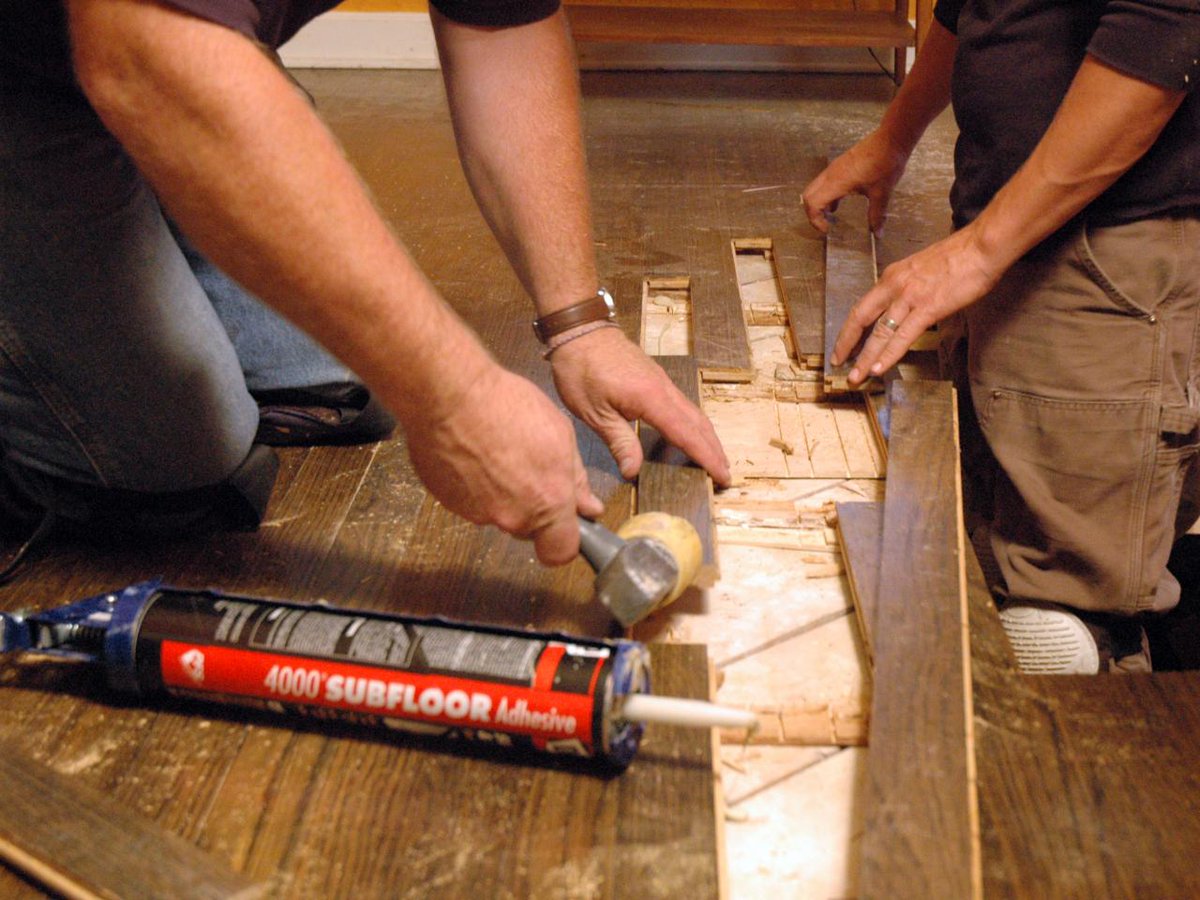 BobsHandymanTex's tweet photo. Do you need new flooring or want to refinish your existing flooring? Turn to the team at Bob's Handyman!!
*
Call - (409) 853-1634
Website - https://t.co/tFqTvCJWo6
*
*
#handyman #texas #carpenter #kitchen #bathroom #bath #contractor #painting #remodeling #sheetrock #flooring https://t.co/oqW2aTWXJL