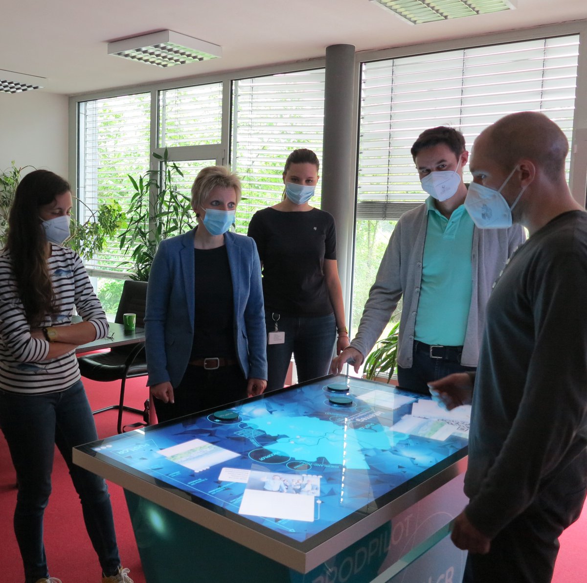 TweetsPRODPILOT's tweet photo. Letzte Woche wurde der mit dem Interreg-Projekt https://t.co/3QblrpzeIT gemeinsam erworbene Multitouch-Tisch von @garamantis geliefert! 🥳Auf der #GEN2021 vom 9.-10. September in Metz könnt ihr uns besuchen und den Tisch bewundern! Wir freuen uns auf euch.🤩 https://t.co/STlUUBPfkL