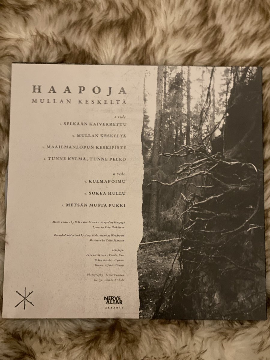 Vinyl of the day is from Finnish band Haapoja. The album is called Mullan Keskeltä. The vocals are 💯 It’s a great mix of Progressive/Death Metal/Hardcore.. very dark. #blackmetal #deathmetal #metaltwitter #finnishdeathmetal