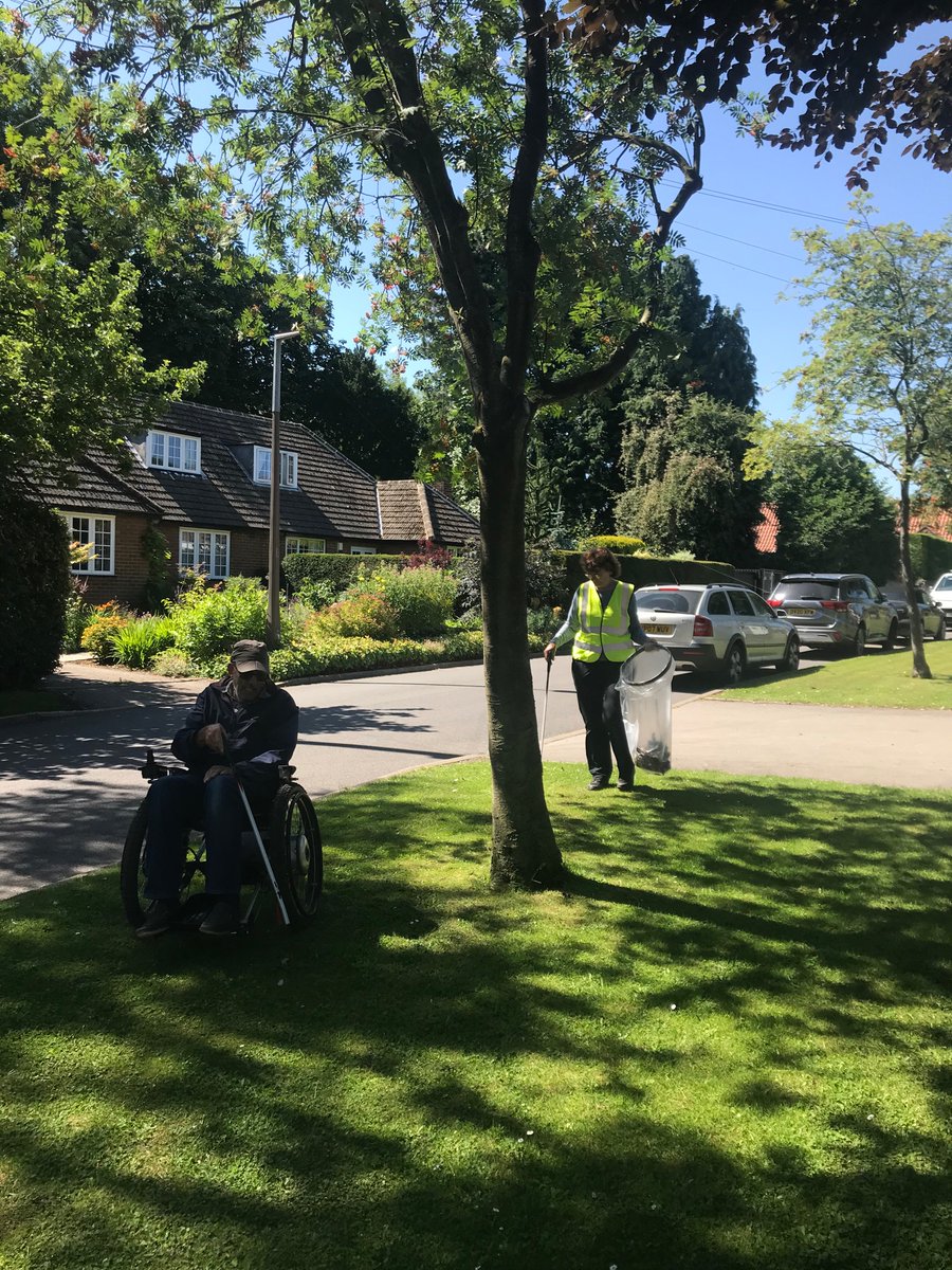 FirbeckPC's tweet photo. A massive thank you to everyone who helped to litter pick, strim and tidy around the village on Saturday morning. I’ll be taking photos this week for our online entry for Britain in Bloom🌺 #villagepride #britaininbloom #FirbeckPC https://t.co/bd2qHVWWHB