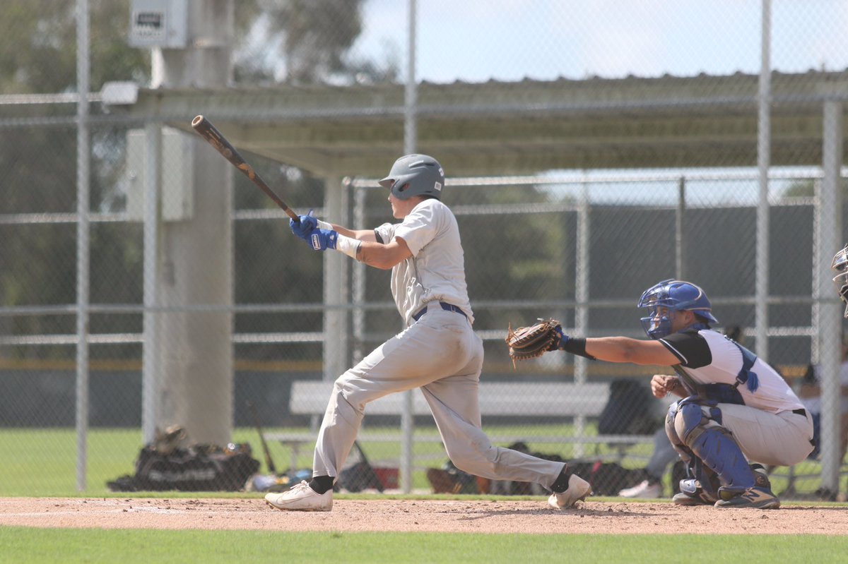 Down in Sarasota checking out some <a href="/FgcLbaseball/">FloridaGulfCoastLeague</a> playoff action between <a href="/StPeteSaintsBB/">St. Pete Saints</a> and the <a href="/baseballcity9/">Baseball City Nine</a>. Nine with a 2-0 lead after 2 thanks to a <a href="/_jadencockerel_/">Jaden Cockerel</a> 2-run single.