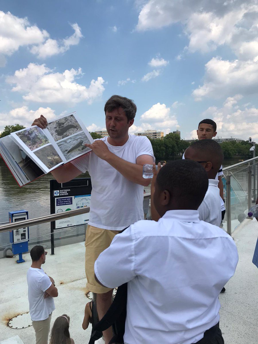 StMarys_SW8's tweet photo. Thank you @PWRtoConnect for inviting us to @BatterseaPwrStn to meet the amazing sculpture #mudskipper and the artist #jamescapper https://t.co/mNVoIFKMHP