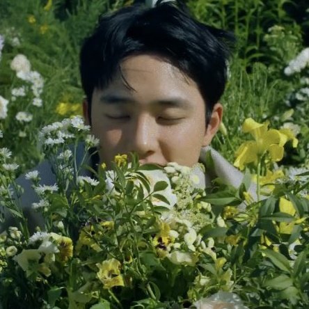 this chanyeol                  this kyungsoo