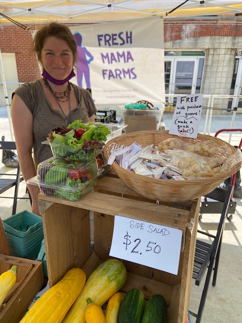 Packaging &amp; pricing with SNAP customers in mind! Farmer Lorien <a href="/mama_farms/">Fresh Mama Farms, Montgomery Co. MD</a> sells a fresh side salad for shoppers on a budget and/or cooking for one. Maryland SNAP-Ed partners with farmers &amp; markets to expand food access for SNAP recipients and increase SNAP market sales! <a href="/NAFMNP/">NAFMNP</a>