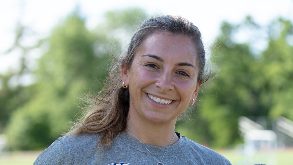 SASweb's tweet image. A librarian who started a bookmobile during the pandemic to deliver reading material to her students. An artist and photographer with experience from around the world. A chemistry teacher with a doctorate from Stanford. We can&apos;t wait to welcome our new faculty and staff!