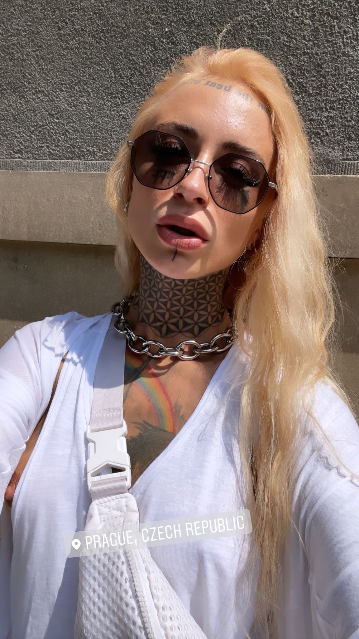 SASHA BEART aka Mommy on X: I meet @theNatalieMars today. One more dream  became real. She is a queen. She let me stay in a shooting room to spy a  little bit.