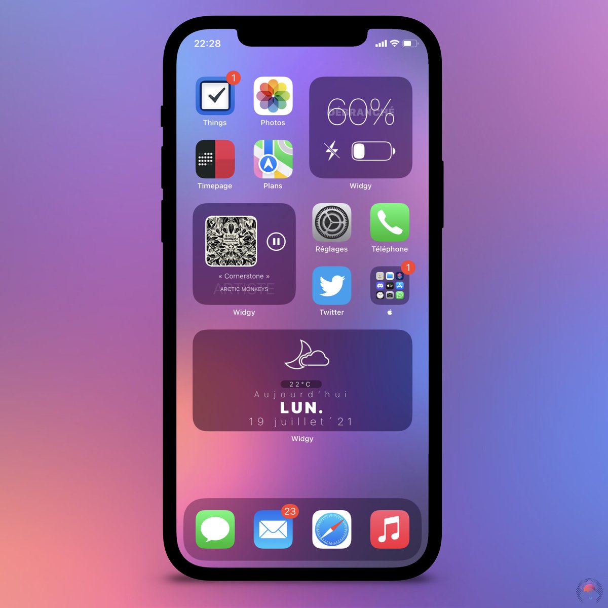 Zooropalg's tweet image. Today’s new setup #iOS15beta3 #Widgy