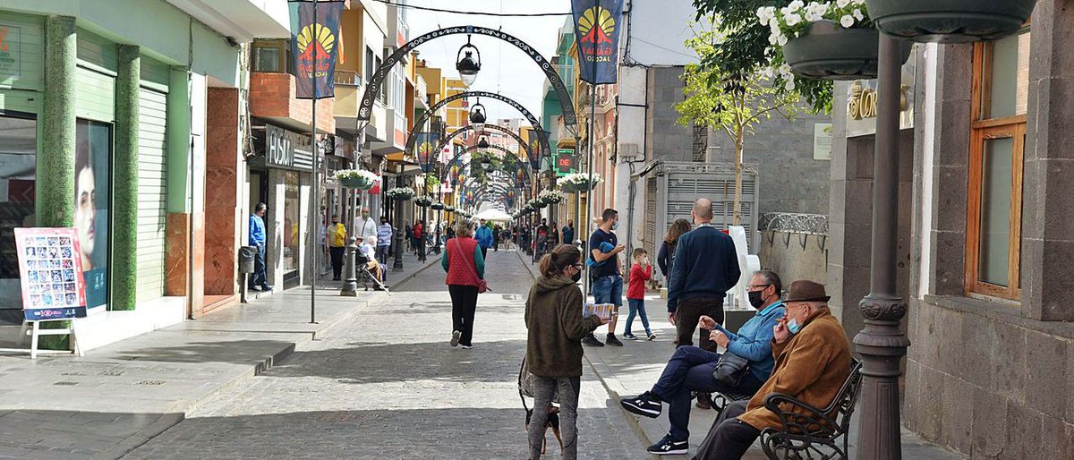 dicalpe2012's tweet photo. Mucho presumir, pero la #Gáldar de Teodoro Sosa y su #PlanTeo, con 11,6 millones, es el municipio con más deuda de toda Gran Canaria. Sigan con sus voladores y gastos millonarios en espacios publicitarios y sus inexistentes políticas activas de empleos
https://t.co/81WC0NdaEQ https://t.co/41rzOC9nKQ