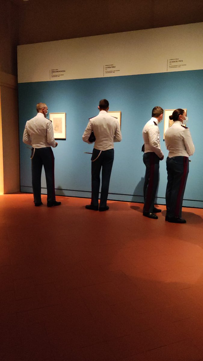 palazzoblu's tweet photo. "#Cadetti" all'apertura serale di sabato della mostra "De Chirico e la Metafisica.
#DECHIRICO E LA METAFISICA
7 NOVEMBRE 2020 – 5 SETTEMBRE 2021
Il venerdì e il sabato orario continuato 10:00/24:00
#arte #musei #Museo https://t.co/HDRaP54OHr
