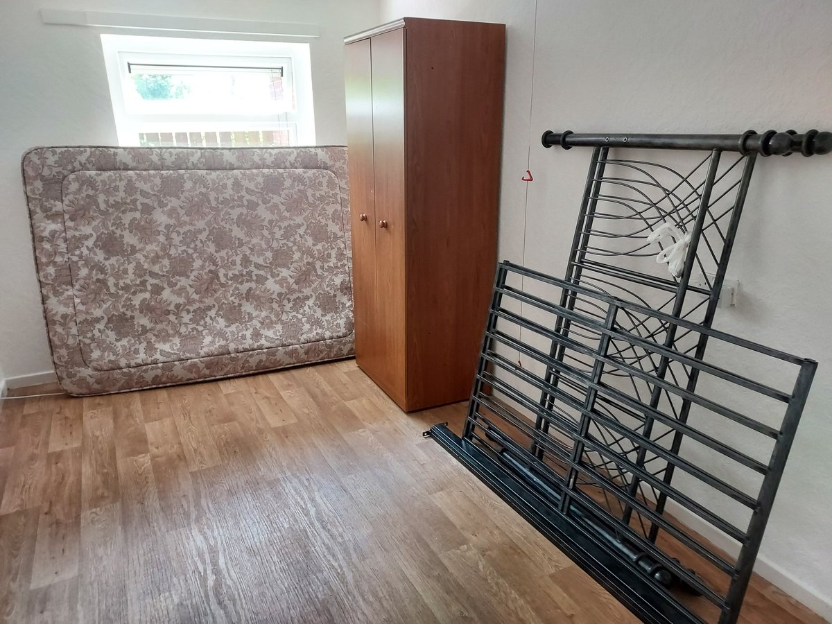 CS54Foundation's tweet photo. A bed/mattress, leather sofa, wardrobe and other smaller household items delivered free of charge today for a @RiversideLCR tenant. We're always delighted to support people in our community who need that little bit of help to furnish their home 💖 https://t.co/zASfpenPHO