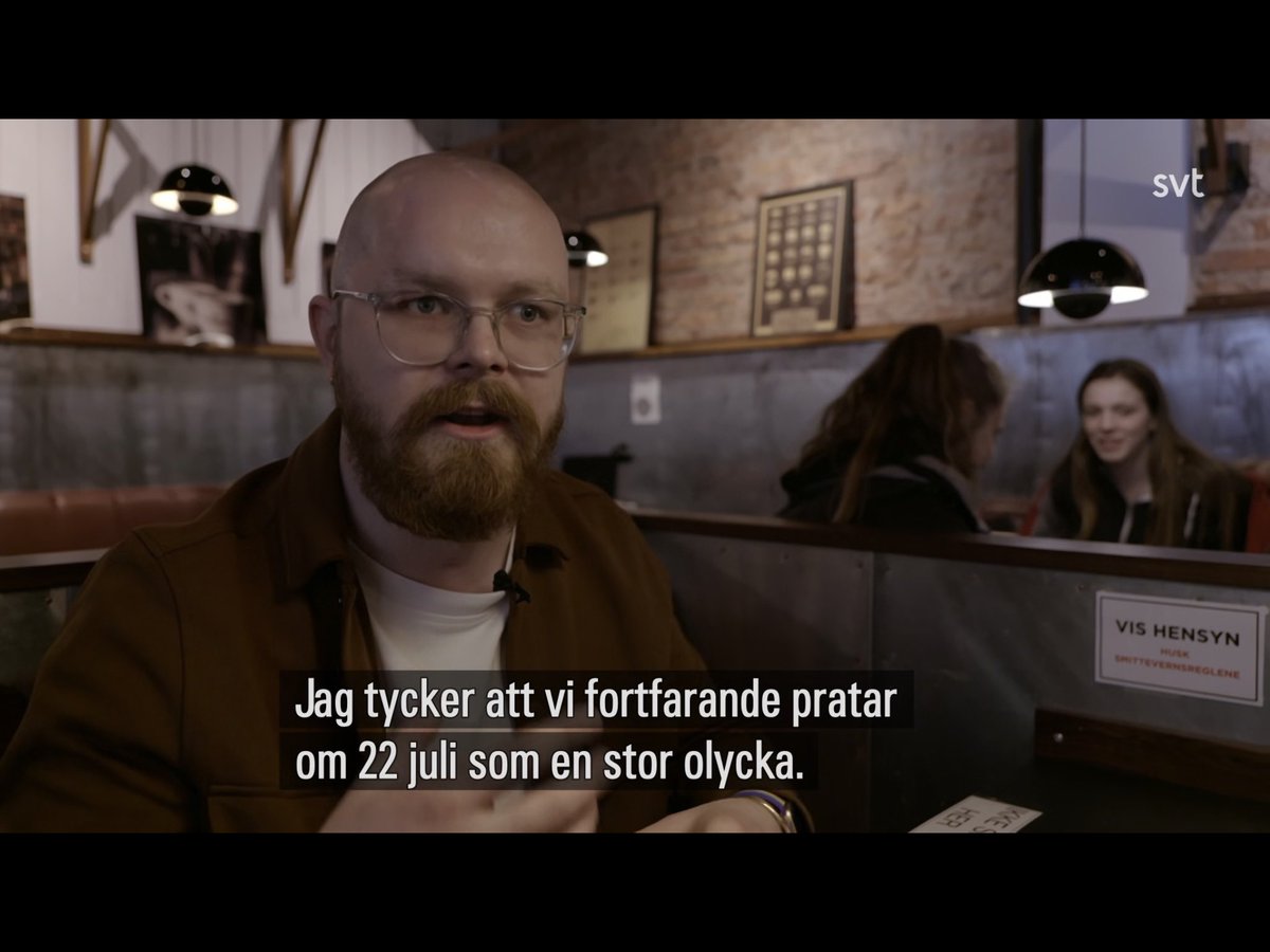 Ali Esbati (@aliesbati) on Twitter photo Det är en oerhört fin och inkännande dokumentär som @carinabergfeldt har gjort om livet efter den 22 juli 2011, med några av dem som överlevde, bland andra den kloke <a href="/ViljarHanssen/">Viljar Hanssen</a> på bilden. Se den! svtplay.se/video/31673342… Det är en oerhört fin och inkännande dokumentär som @carinabergfeldt har gjort om livet efter den 22 juli 2011, med några av dem som överlevde, bland andra den kloke <a href="/ViljarHanssen/">Viljar Hanssen</a> på bilden. Se den! svtplay.se/video/31673342…