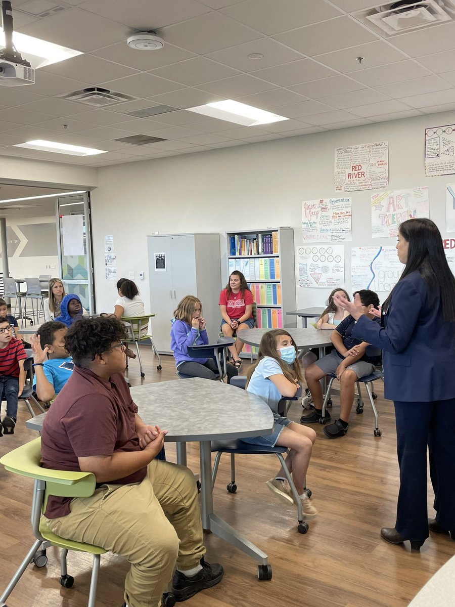 Kelli Roberts tweet media