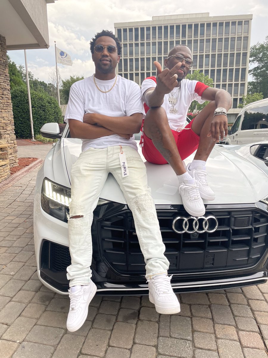 Jimmy_Fresh22's tweet photo. Fam said,”Meet me in ATL,This a NoExcusez summer”!!
#lilBoosiepoolparty
#NoExcusez
#FreeMoo https://t.co/cSB7UWIYU0