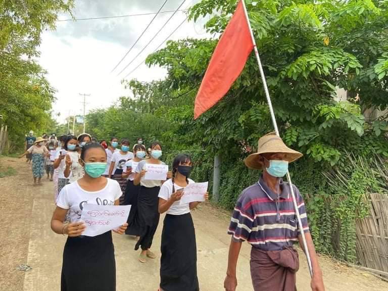 Protestors in #Chaung U Tsp organized the 74th Martyrs' Day protest in #Kyigone village to remove the dictator. MYANMAR MARTYRS' DAY  #HonorTheFallenHeroes #July19Coup  #WhatsHappeningInMyanmar