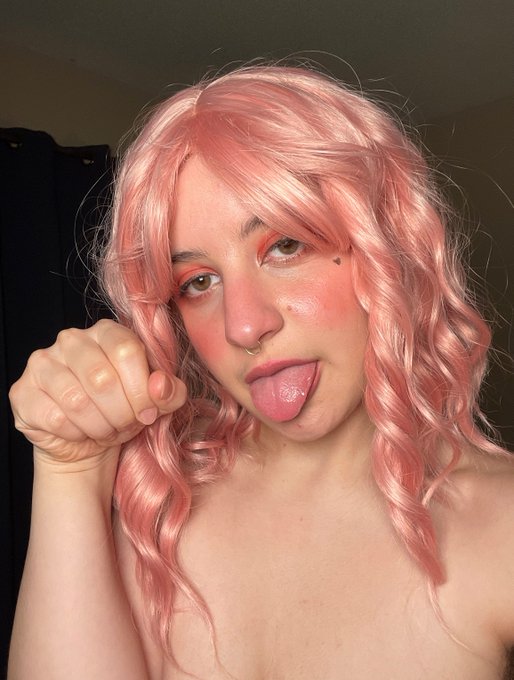 😼 mew 😼 https://t.co/twZE1ygTqd