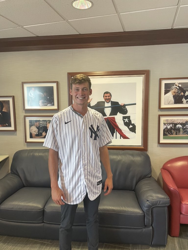 Gavin_Kahn's tweet photo. Congrats to our new client, pitcher Will Warren @warrenwilliam07 from Southeastern Louisiana Univ, on being drafted in the 8th round of the @MLBDraft by the New York @Yankees &amp; signing his contract today 🤝 Proud of u. Welcome to the fam. 

#TeamESM @LionUpBaseball #Yankees #MLB https://t.co/wyfScbwkji