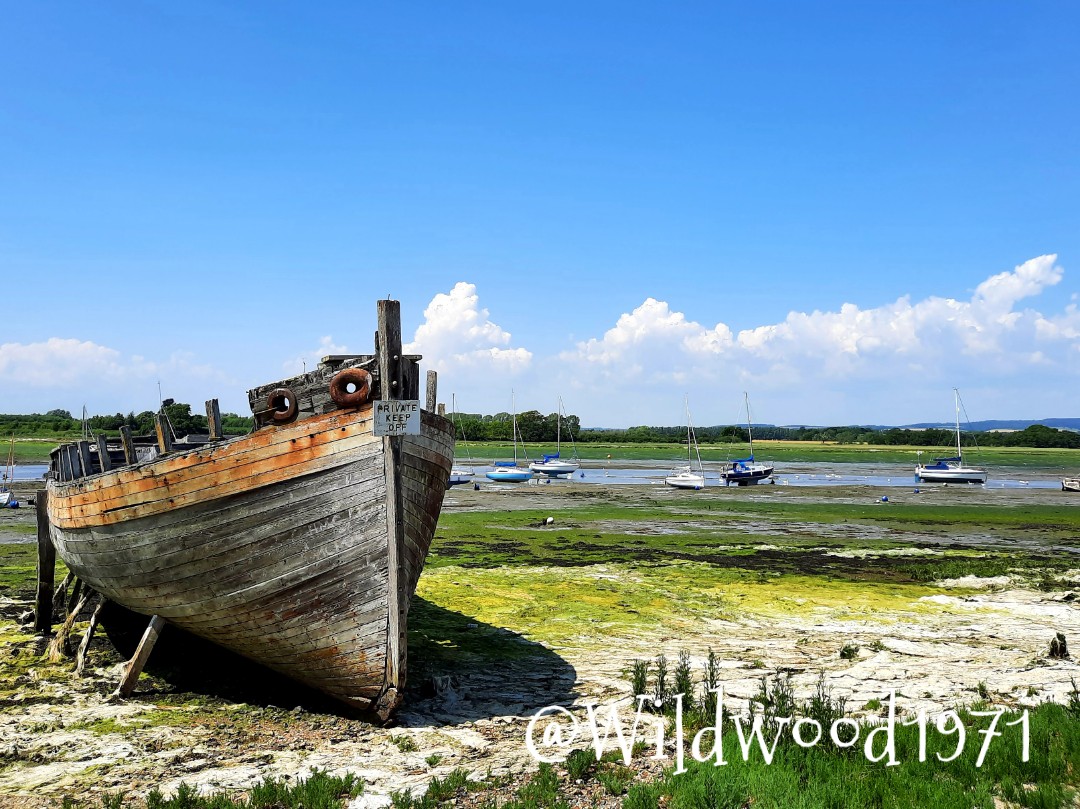 #harbourlife Dell Quay,  Chichester Harbour @PONewsHub @BBCSouthWeather @itvmeridian @OfficialWXUK @greatsussexway @SussexLifeMag @thecoastalguide @EnglandCoastal @coastmag @coastalliving @CoastalWestSx @sussexliving @chichesterharbo @ChiTourGuides @ThePhotoHour @StormHour