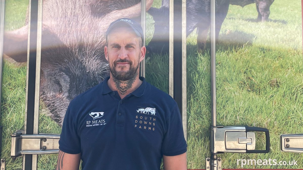 We would like to give a big warm welcome to Gavin, who is doing an excellent job having only recently joining the RP Meats team and having his first experience of working in the meat industry.🚚
#meettheteam #meatwholesaler