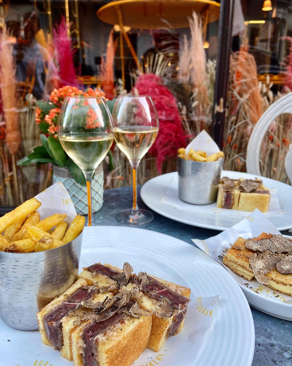 Amazing dinner at the lovely aubaineuk in Mayfair 😍 Wagyu sandos and truffle croque bites 🙌 See our story for more dishes and their refreshing La Rich Piscine champagne drinks served over ice 🥂😋#mayfair #aubaine #invited #londonfoodbabes zpr.io/gTTM2VAWPfBq