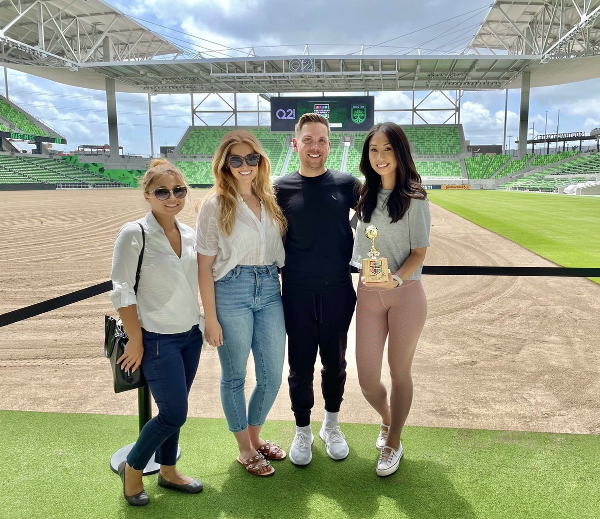 itseightpm's tweet photo. 🥳 Grateful for ranking Top 15 Best Places To Work in Austin 🏆 https://t.co/K4h1cSygVH