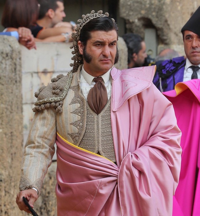 Cuando a las 10 has quedado con un toro, a las 11 con Goya, a las 12 con Cayo Publio Tácito y a las 13 con el tapicero.