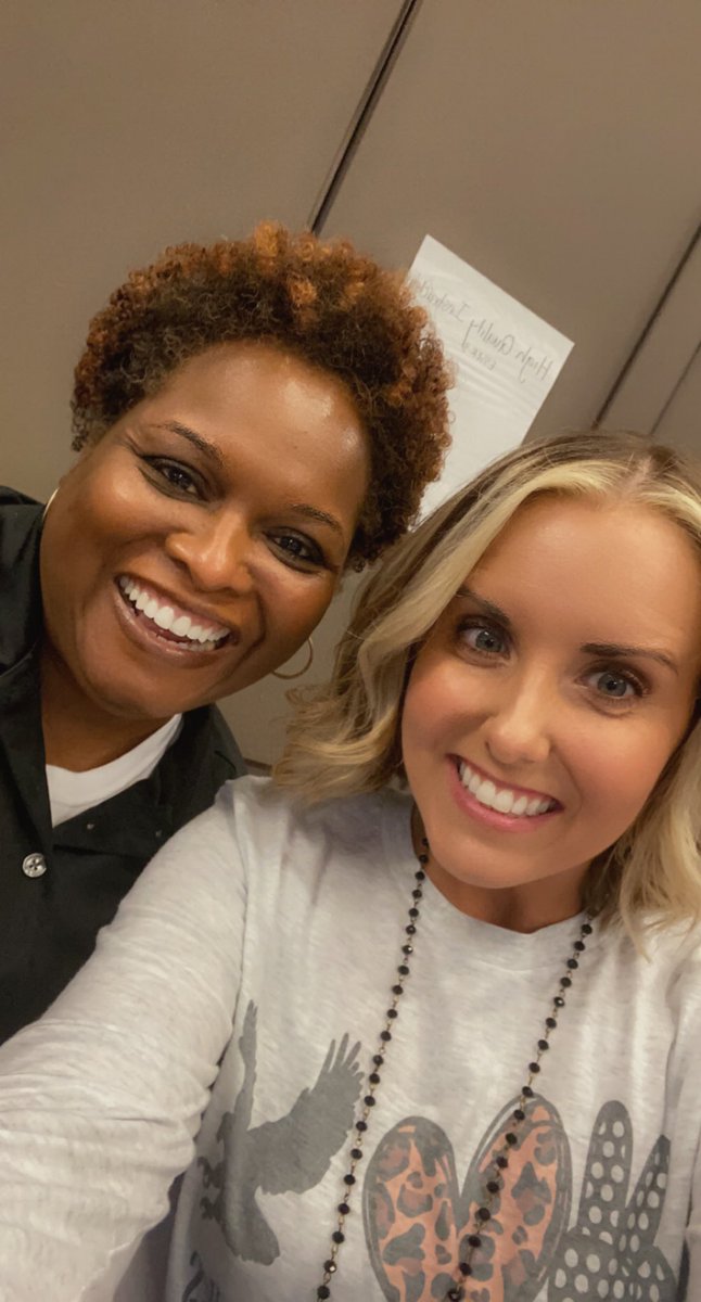 Emily Hembree tweet media