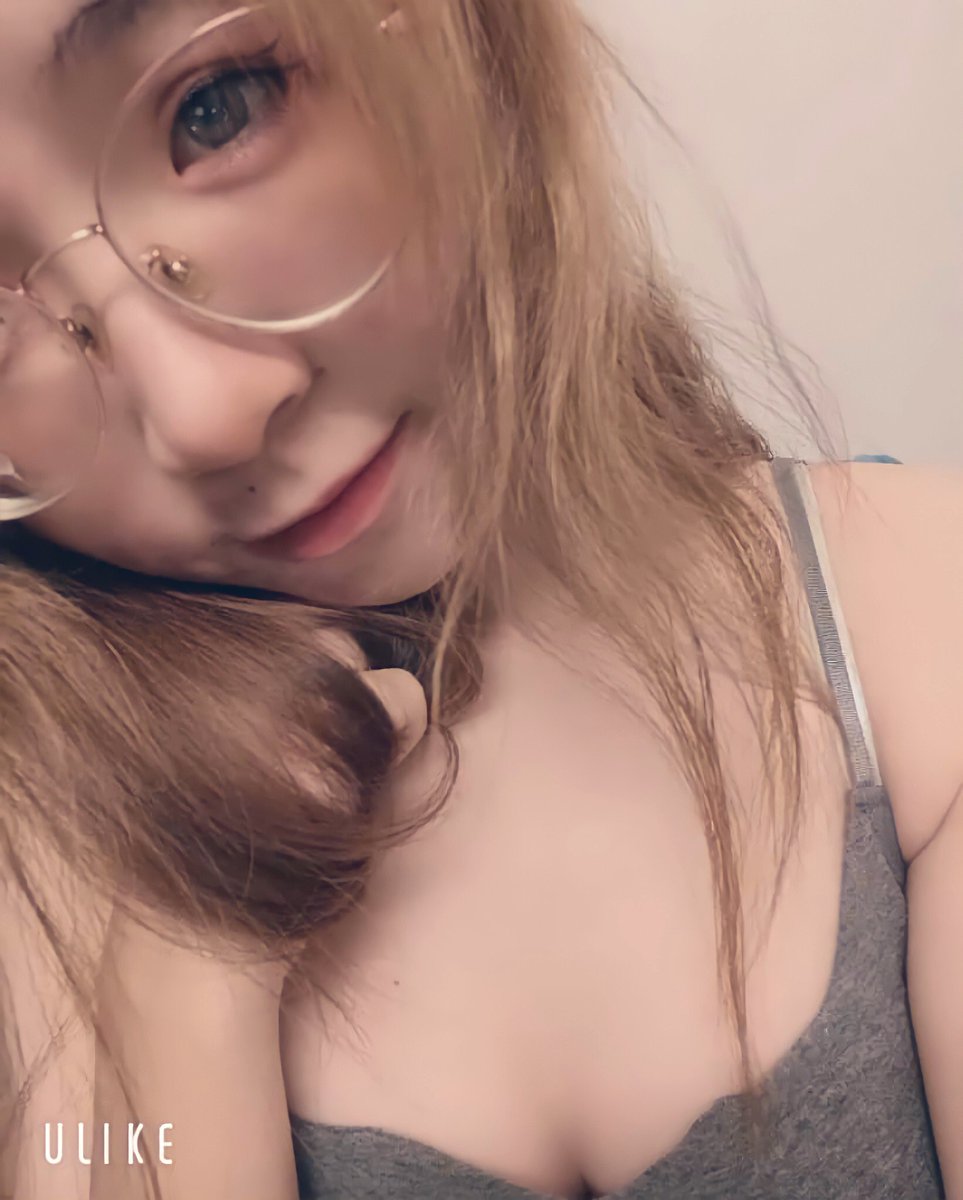 Carrie89370253's tweet photo. 摸不着摸不着 😆 https://t.co/KN7qhqkfxe