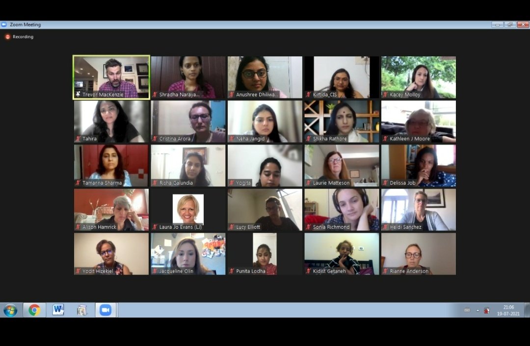 kirtidakale's tweet photo. Such a great end to a fantastic day! Our Fireside chat with @trev_mackenzie we never get tired of hearing you share your experiences! You passion and excitement for #Inquirymindset is contagious! Thank you @toddle_edu #ToddleTIES #CISUdaipur https://t.co/xlvUnD8lAy